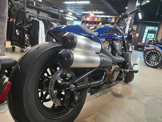 2023 Harley-Davidson, 1 075 km, dovoz Kanada — foto 3 z 4