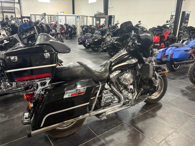 2003 Harley-Davidson, 37 248 km, dovoz Kanada — foto 4 z 5