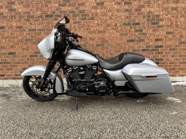 2019 Harley-Davidson, 5 000 km, dovoz Kanada — foto 2 z 5