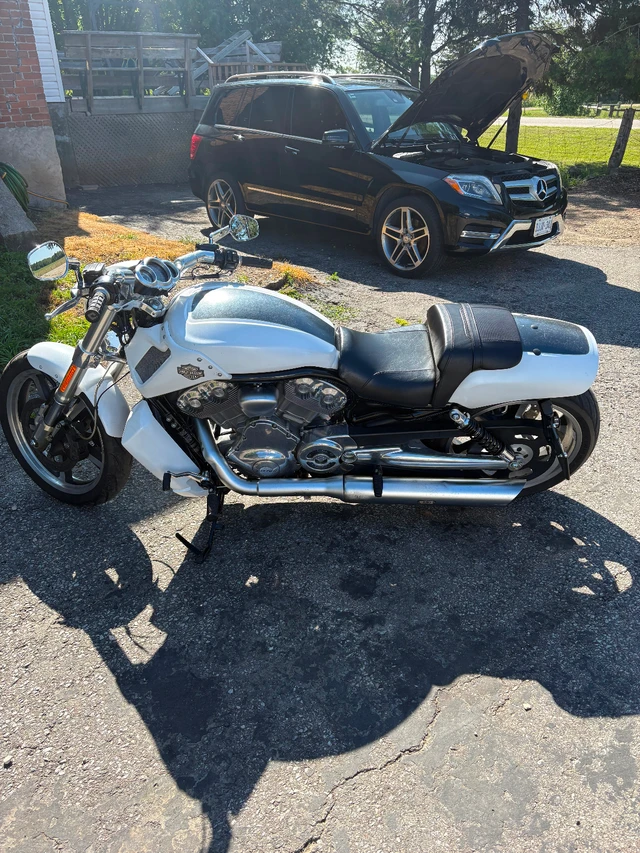 2014 Harley-Davidson, 37 800 km, dovoz Kanada — foto 2 z 5