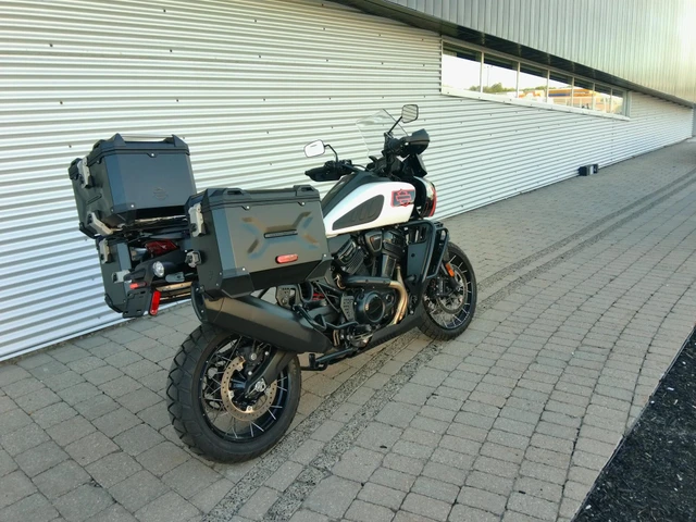 2026 Harley-Davidson, 12 km, dovoz Kanada — foto 3 z 5