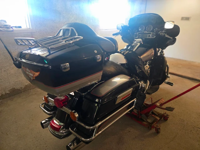 2009 Harley-Davidson, 103 000 km, dovoz Kanada — foto 5 z 5