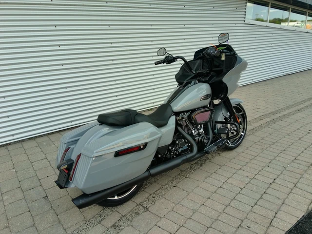 2026 Harley-Davidson, 6 km, dovoz Kanada — foto 2 z 5