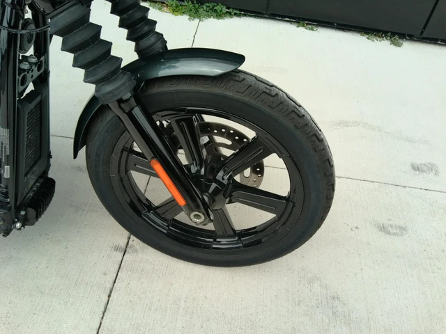 2025 Harley-Davidson, 3 993 km, dovoz Kanada — foto 5 z 5