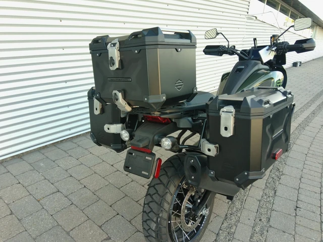 2026 Harley-Davidson, 2 km, dovoz Kanada — foto 4 z 5