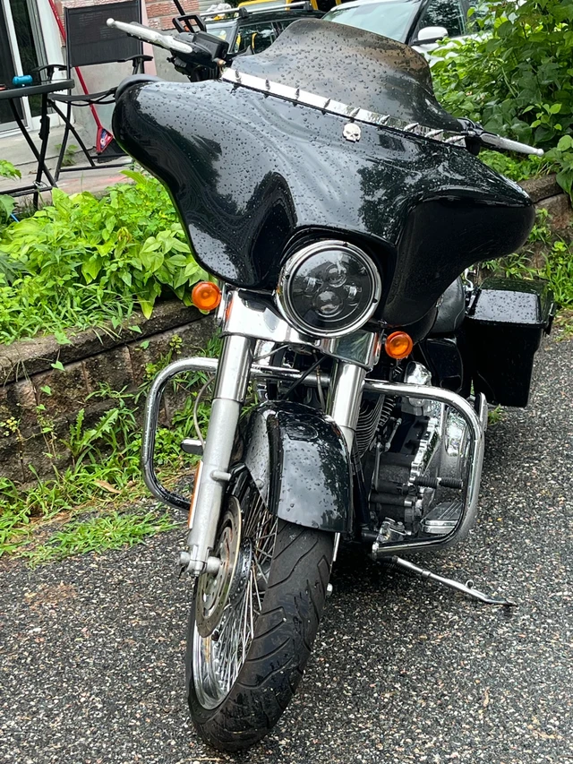 2010 Harley-Davidson, 60 000 km, dovoz Kanada — foto 2 z 5