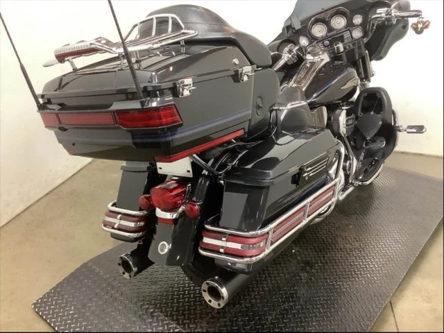 2013 Harley-Davidson, 165 799 km, dovoz Kanada — foto 2 z 5