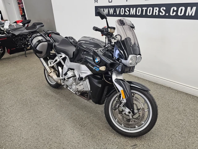 2006 BMW, 48 699 km, dovoz Kanada — foto 2 z 5