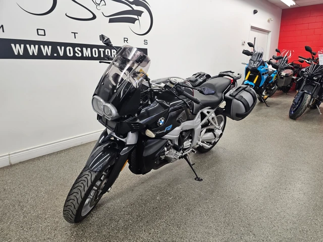 2006 BMW, 48 699 km, dovoz Kanada — foto 4 z 5