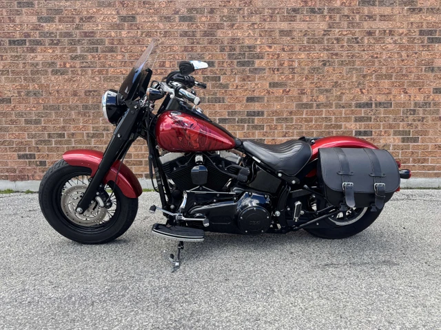 2013 Harley-Davidson, 28 000 km, dovoz Kanada — foto 2 z 5