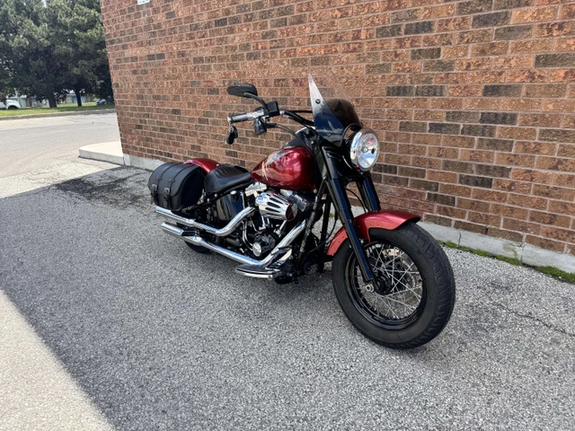 2013 Harley-Davidson, 28 000 km, dovoz Kanada — foto 4 z 5