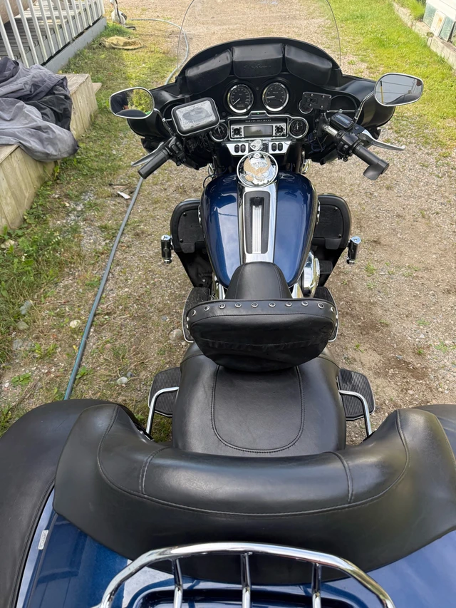 2012 Harley-Davidson, 33 810 km, dovoz Kanada — foto 4 z 5