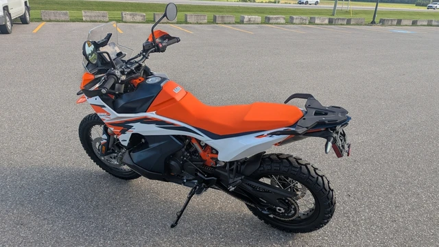 2026 KTM, dovoz Kanada — foto 4 z 5