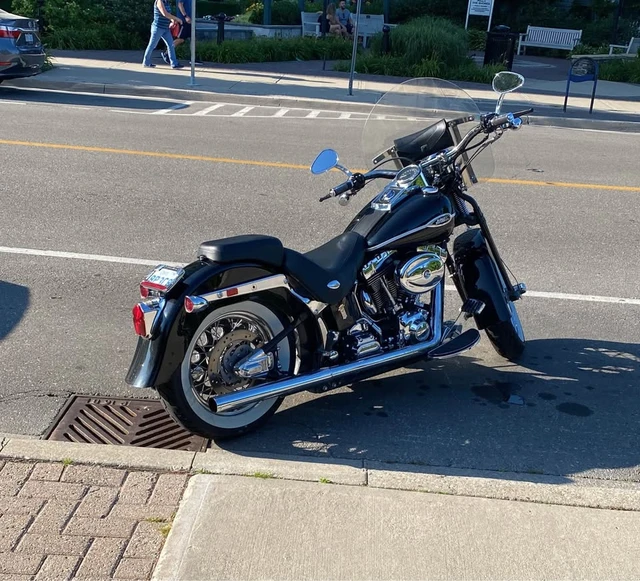 2006 Harley-Davidson, 49 000 km, dovoz Kanada — foto 3 z 5