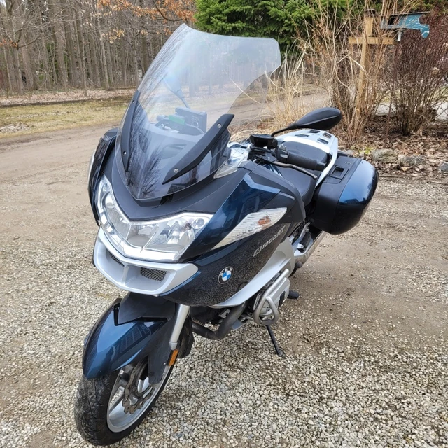 2012 BMW, 170 000 km, dovoz Kanada — foto 3 z 5