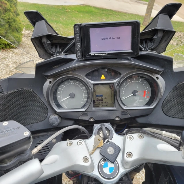 2012 BMW, 170 000 km, dovoz Kanada — foto 4 z 5
