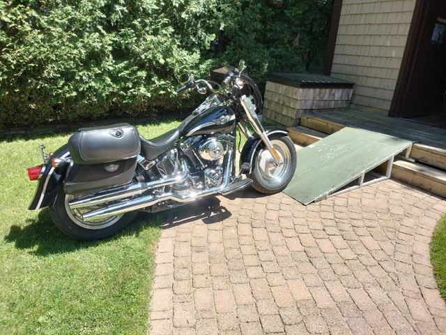 2003 Harley-Davidson, 21 471 km, dovoz Kanada — foto 2 z 5