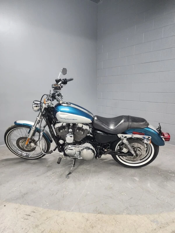 2004 Harley-Davidson, 42 603 km, dovoz Kanada — foto 2 z 5