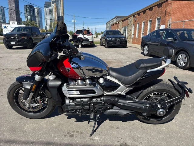 2023 Triumph, 6 052 km, dovoz Kanada — foto 2 z 5