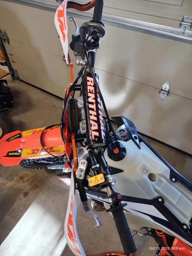 2017 KTM, dovoz Kanada — foto 5 z 5