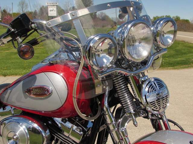 2002 Harley-Davidson, 63 200 km, dovoz Kanada — foto 4 z 5