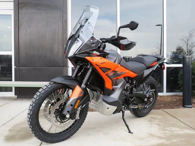 2026 KTM, 1 km, dovoz Kanada — foto 2 z 5