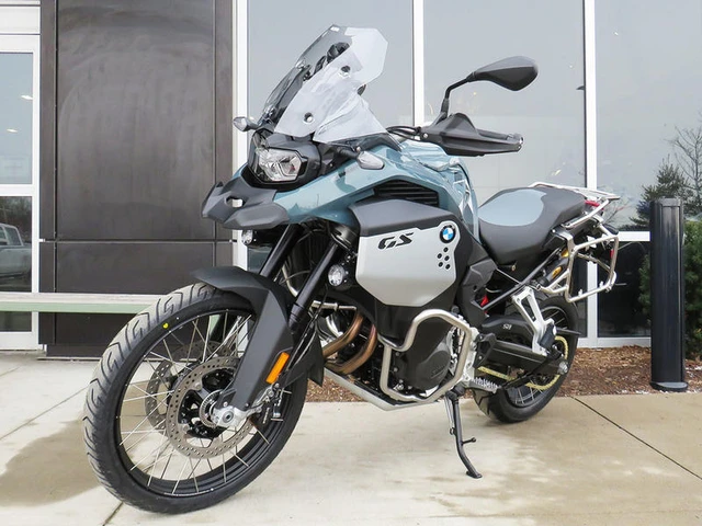 2026 BMW, 1 km, dovoz Kanada — foto 2 z 5