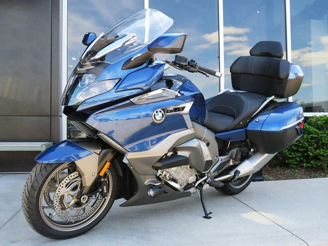 2026 BMW, 1 km, dovoz Kanada — foto 2 z 5