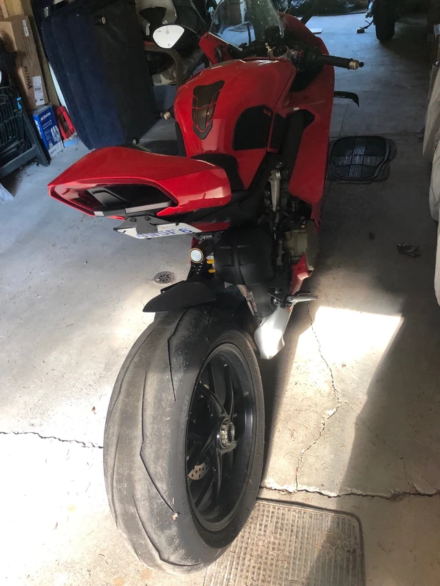 2023 Ducati, 4 000 km, dovoz Kanada — foto 3 z 5