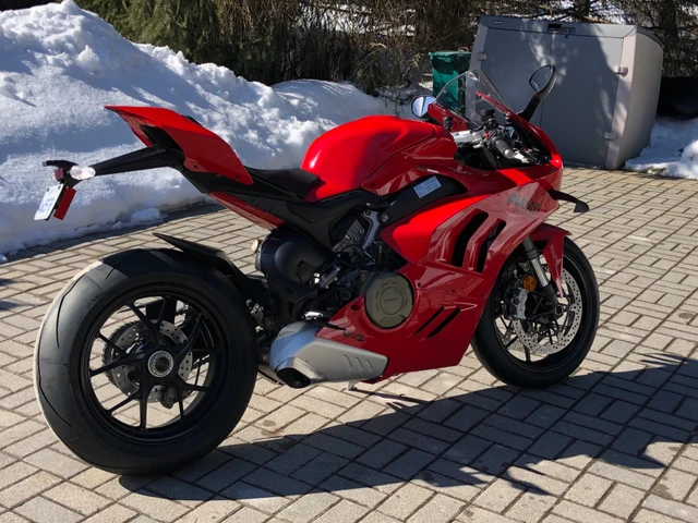2023 Ducati, 4 000 km, dovoz Kanada — foto 5 z 5