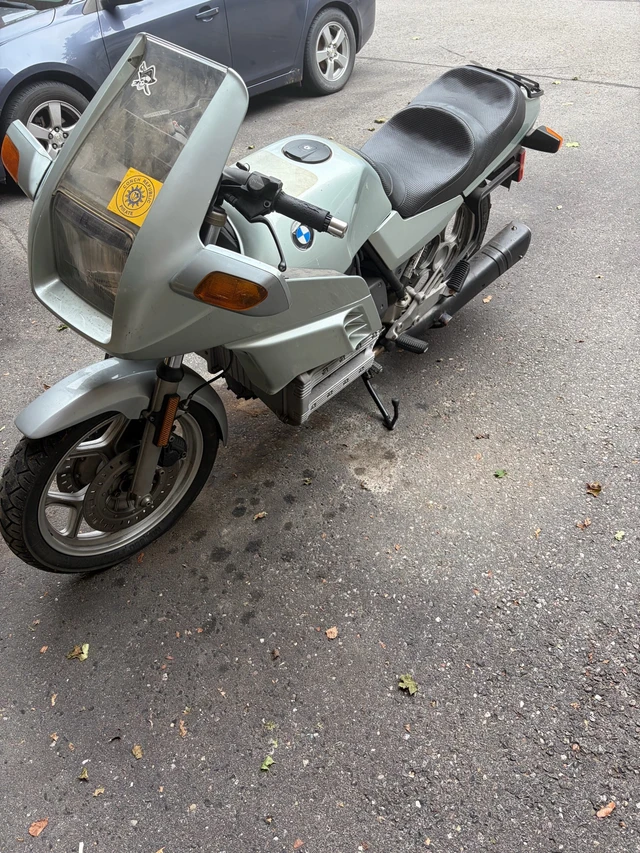 1985 BMW, 48 000 km, dovoz Kanada — foto 2 z 4