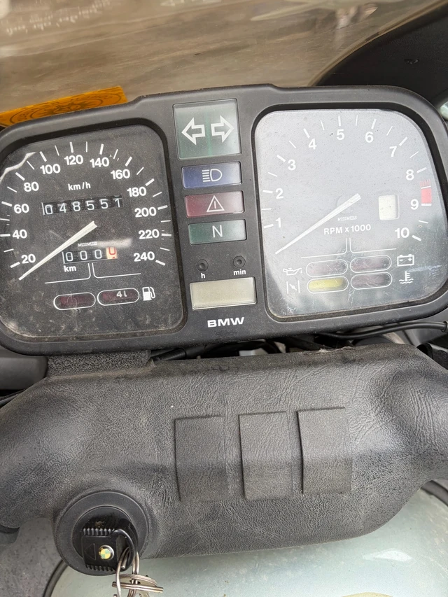 1985 BMW, 48 000 km, dovoz Kanada — foto 4 z 4