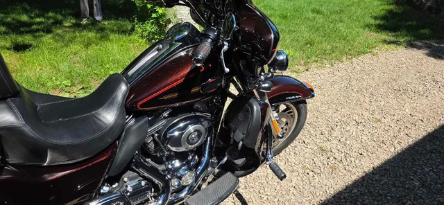 2011 Harley-Davidson, 50 000 km, dovoz Kanada — foto 5 z 5