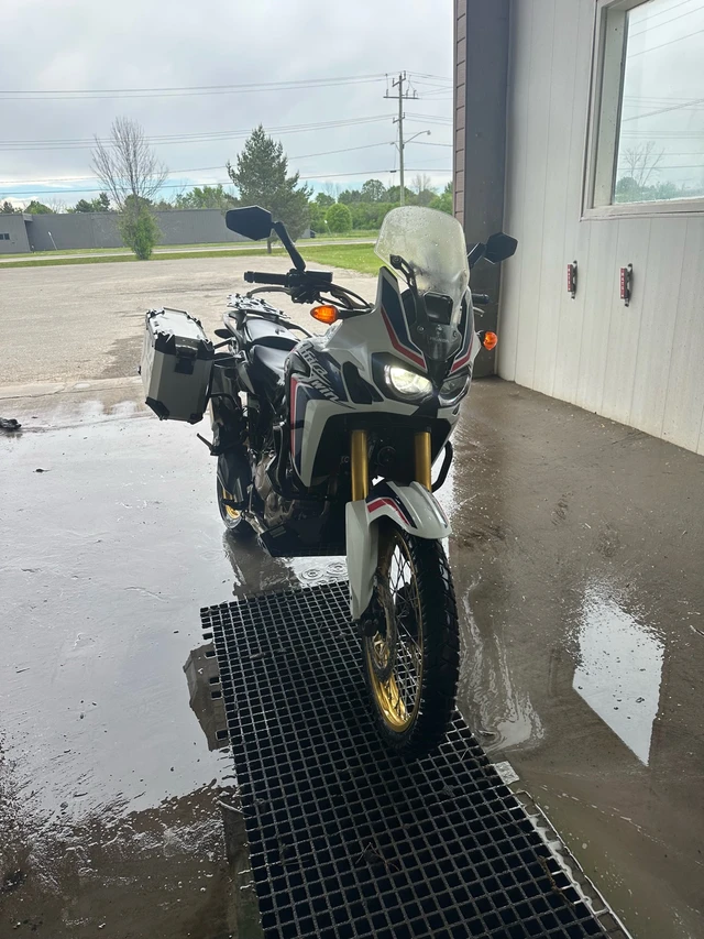 2017 Honda, 32 000 km, dovoz Kanada — foto 2 z 4