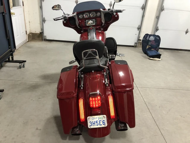2016 Harley-Davidson, 20 018 km, dovoz Kanada — foto 4 z 5