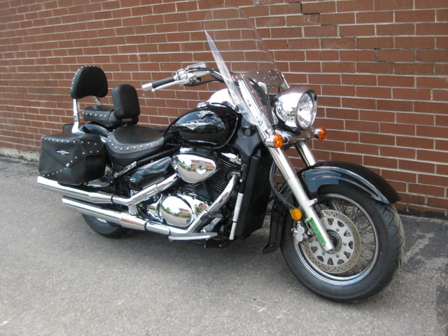 2005 Suzuki, 49 356 km, dovoz Kanada — foto 2 z 5