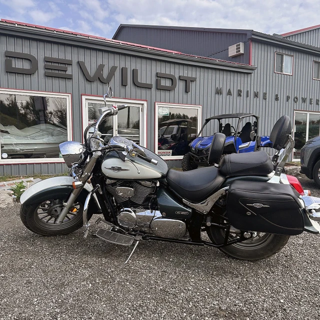 2009 Suzuki, 30 046 km, dovoz Kanada — foto 4 z 5