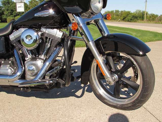 2012 Harley-Davidson, 14 400 km, dovoz Kanada — foto 5 z 5