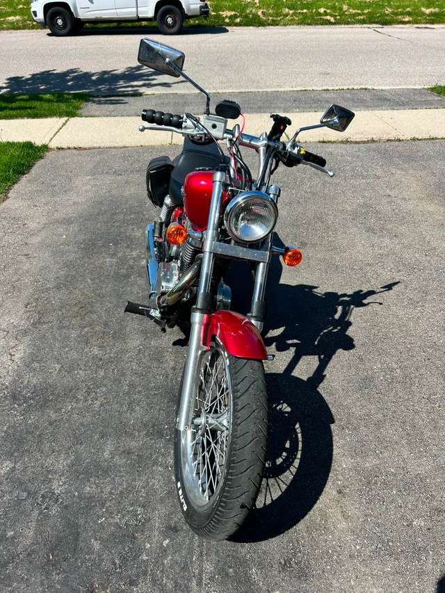 2015 Suzuki, 43 000 km, dovoz Kanada — foto 2 z 5