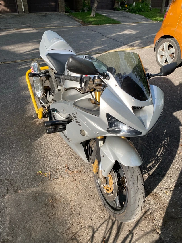 2004, 50 000 km, dovoz Kanada — foto 2 z 3