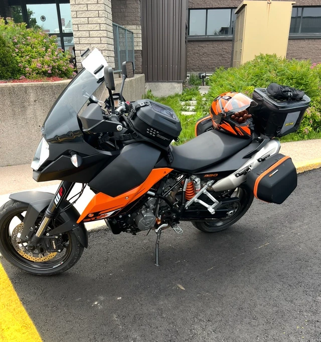 2010 KTM, 30 000 km, dovoz Kanada — foto 4 z 5