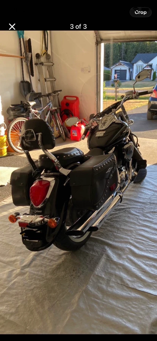 2016 Suzuki, 23 000 km, dovoz Kanada — foto 3 z 3
