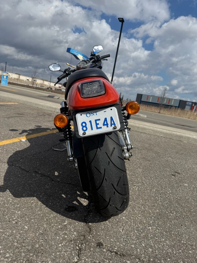 2006 Harley-Davidson, 13 500 km, dovoz Kanada — foto 3 z 3