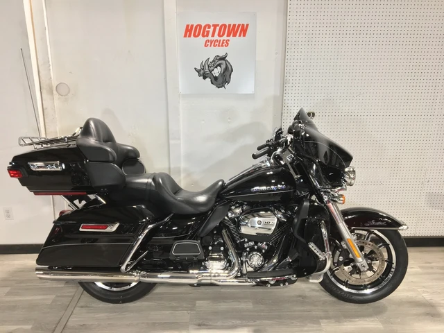 2017 Harley-Davidson, 22 004 km, dovoz Kanada — foto 2 z 5