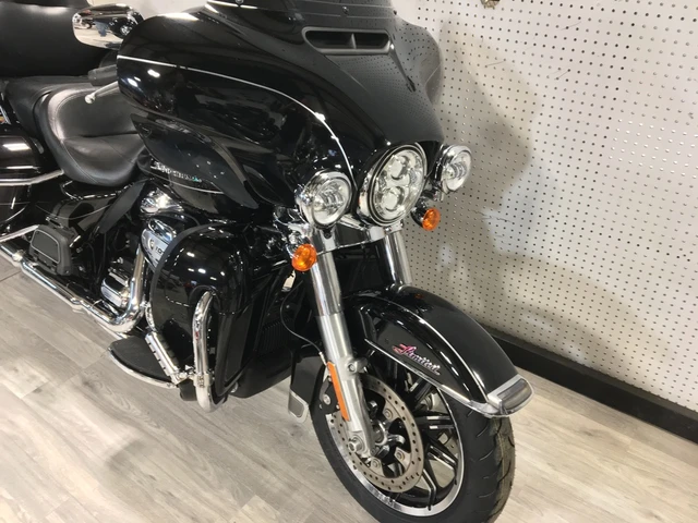 2017 Harley-Davidson, 22 004 km, dovoz Kanada — foto 5 z 5