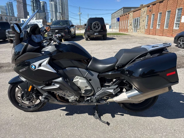 2019 BMW, 34 303 km, dovoz Kanada — foto 2 z 5