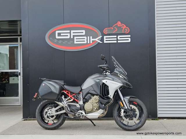 2023 Ducati, 6 759 km, dovoz Kanada — foto 2 z 5