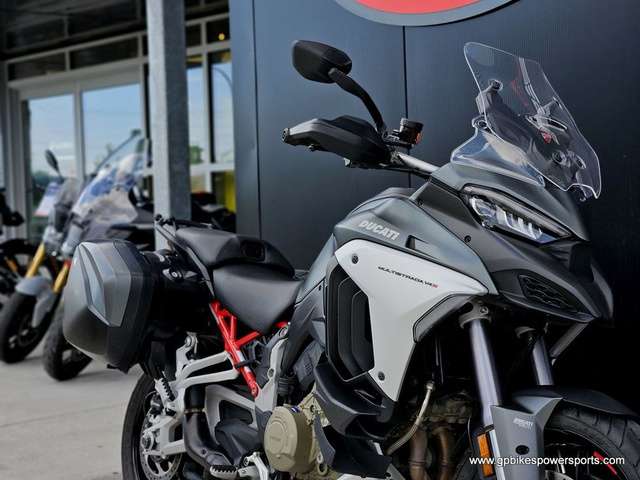2023 Ducati, 6 759 km, dovoz Kanada — foto 5 z 5