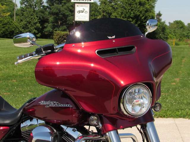2016 Harley-Davidson, 36 000 km, dovoz Kanada — foto 4 z 5