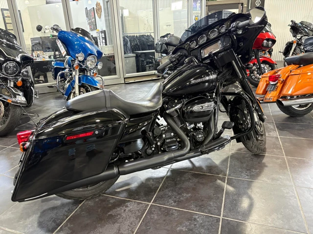 2018 Harley-Davidson, 74 440 km, dovoz Kanada — foto 4 z 5